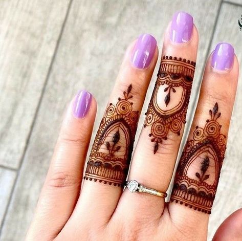 back-finger-mehndi-design