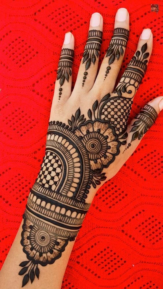 backhand-arabic-mehndi-design