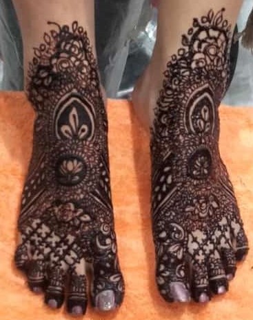 bridal-hand-and-foot-mehndi-design bridal-hand-and-foot-mehndi-design