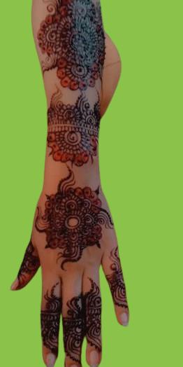 semi-bridal-mehndi design-back-hand semi-bridal-mehndi design-back-hand