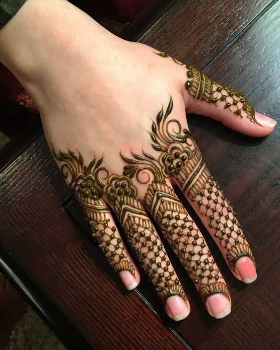 unique-finger-mehndi-design